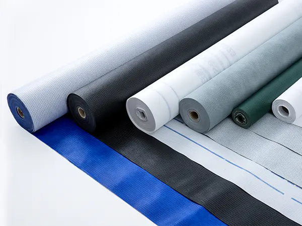 Màng thoáng khí không thấm nước bảo vệ các tòa nhà tiết kiệm năng lượng