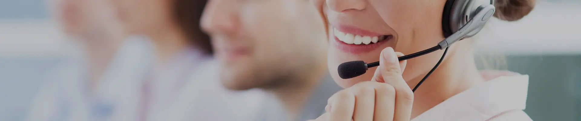 Liên hệ với chúng tôi